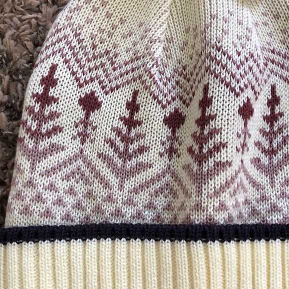 Rustic Ridge Women’s Tree Pom Beanie - Picture 2 of 4